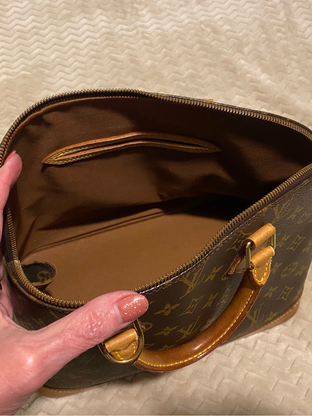 Louis Vuitton Monogram Top-Handle Alma Bag in Brown and Tan - Picture 4 of 10